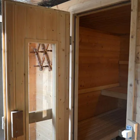 за гости Vivia *